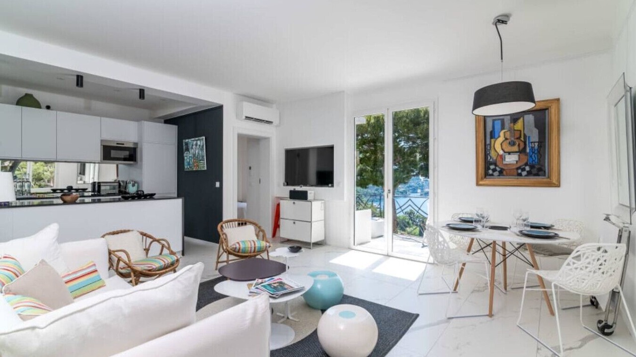 Photo of Livingroom in Eze