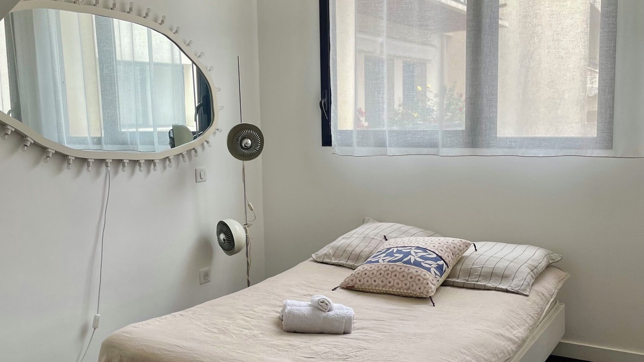 Photo of Bedroom in Les Arceaux