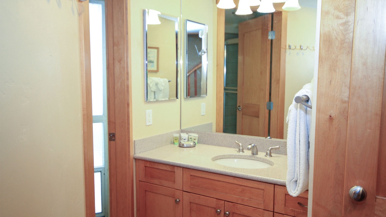 Photo of Bathroom in Mammoth Lakes