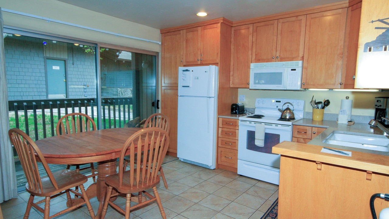 Photo of Kitchen in Mammoth Lakes