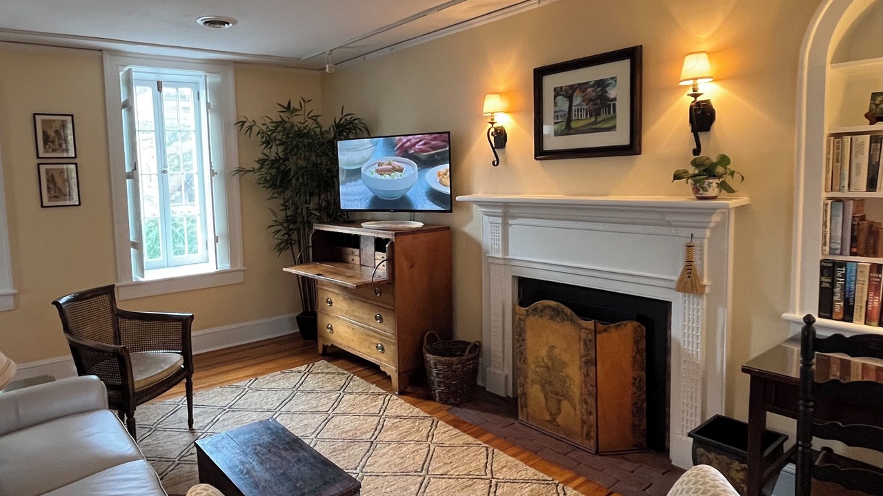 Photo of Livingroom in Lexington
