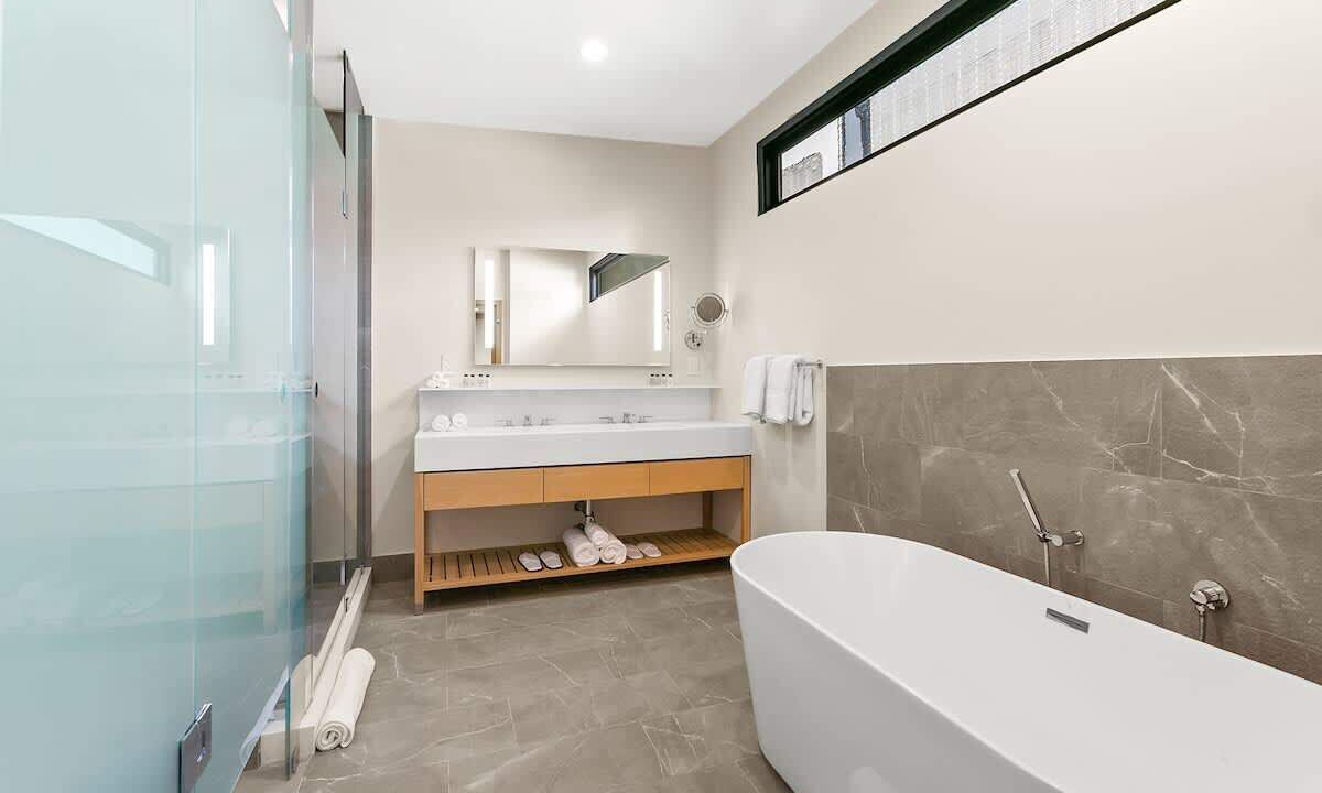 Photo of Bathroom in Eastern Malibu