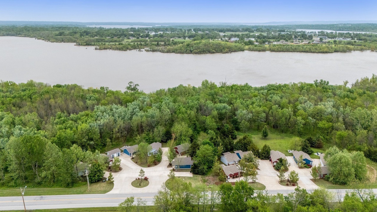 Photo of Outdoor in Grove