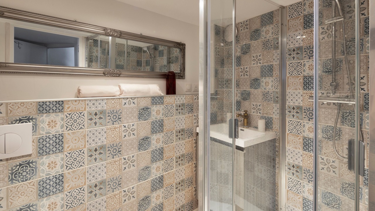 Photo of Bathroom in Dinan