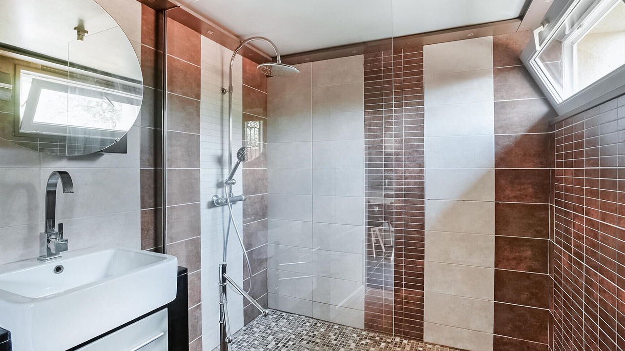 Photo of Bathroom in Saint-Genies-de-Comolas