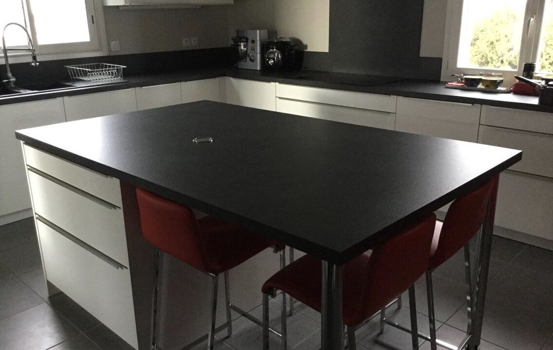 Photo of Kitchen in Buros