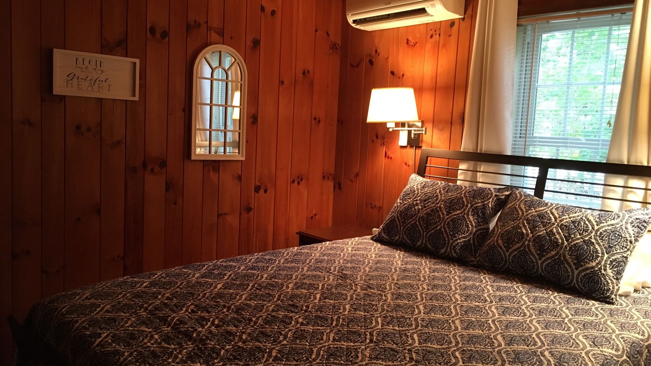 Photo of Bedroom in Flat Rock