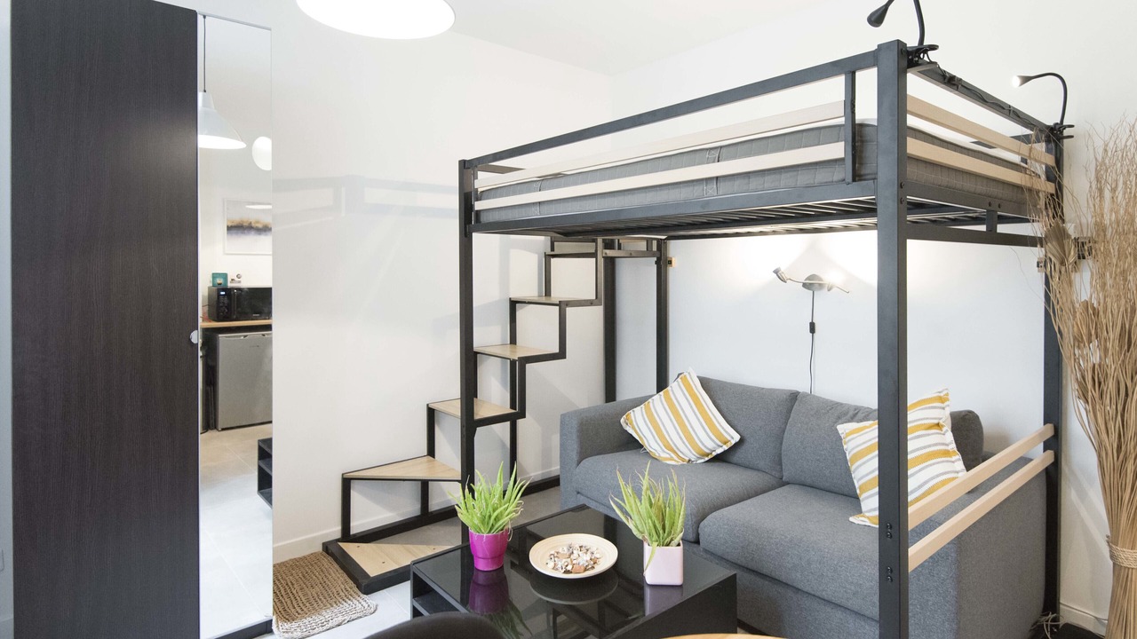 Photo of Livingroom in 18th Arrondissement