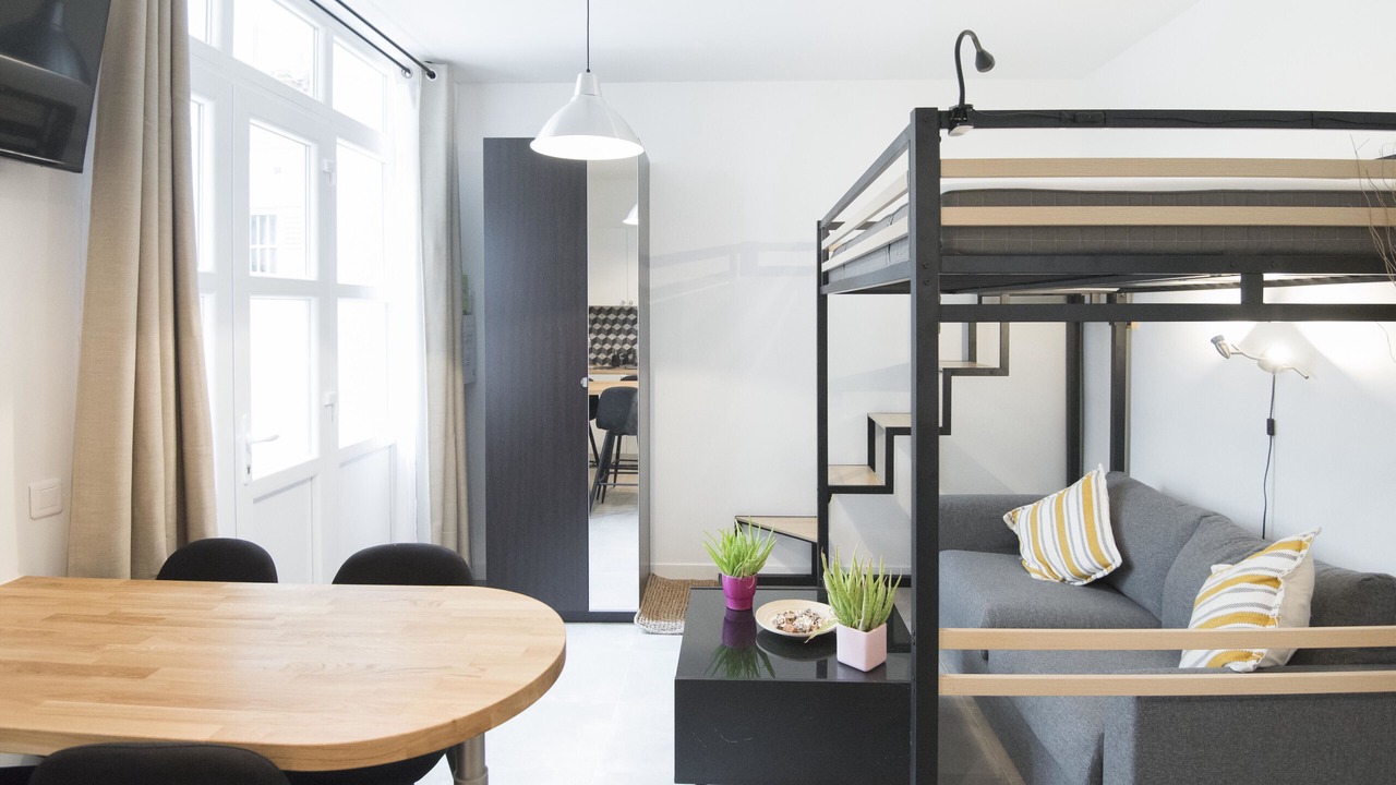Photo of Bedroom in 18th Arrondissement