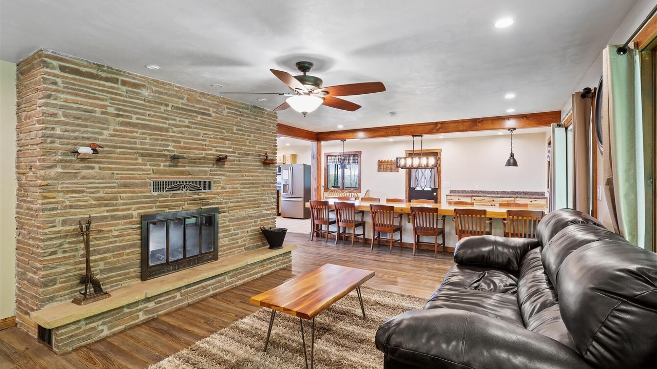 Photo of Livingroom in Farmington
