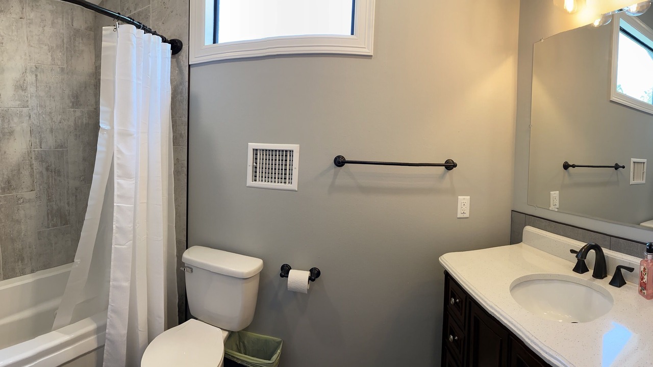 Photo of Bathroom in Mooringsport