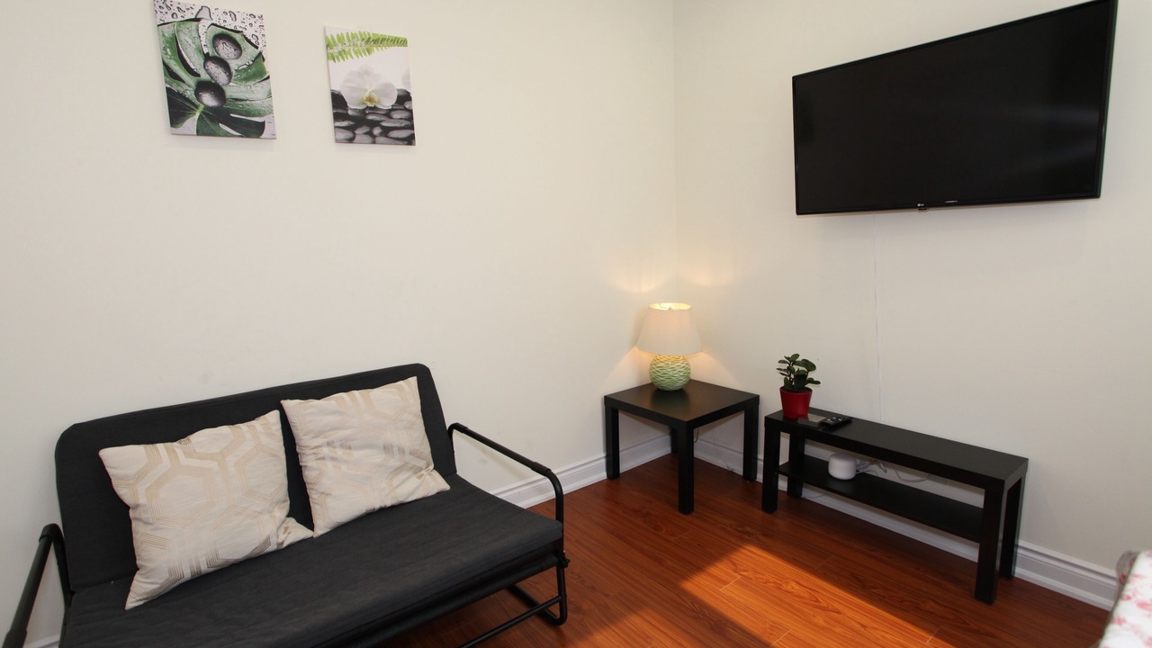 Photo of Livingroom in Willowdale
