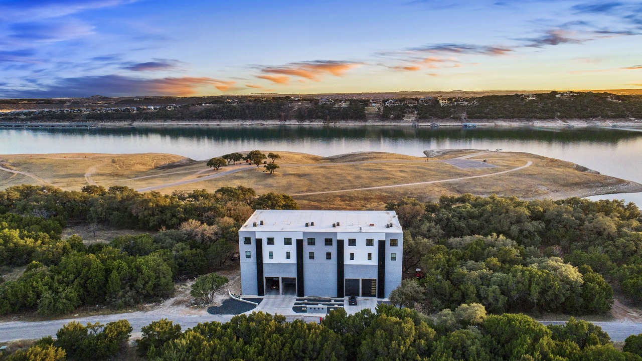 Photo of Outdoor in Highland Lake Estates
