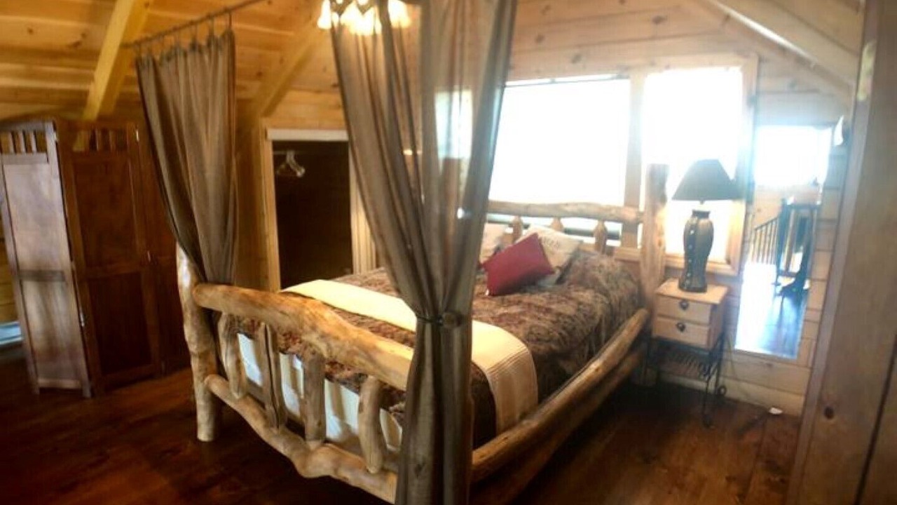 Photo of Bedroom in Silt