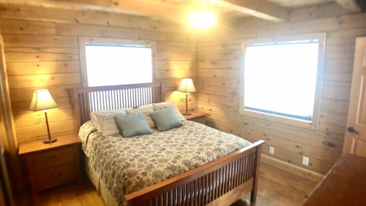 Photo of Bedroom in Silt