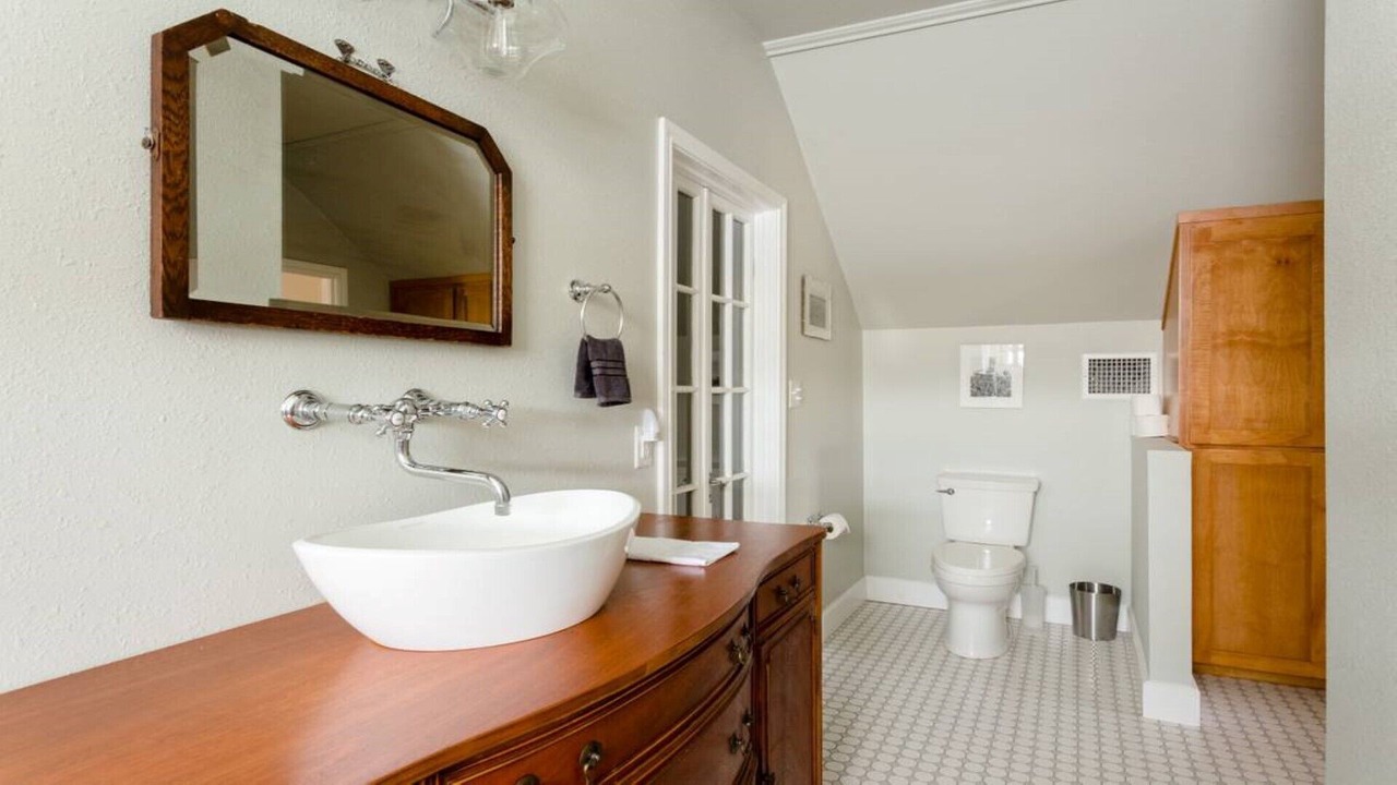Photo of Bathroom in Lockhart