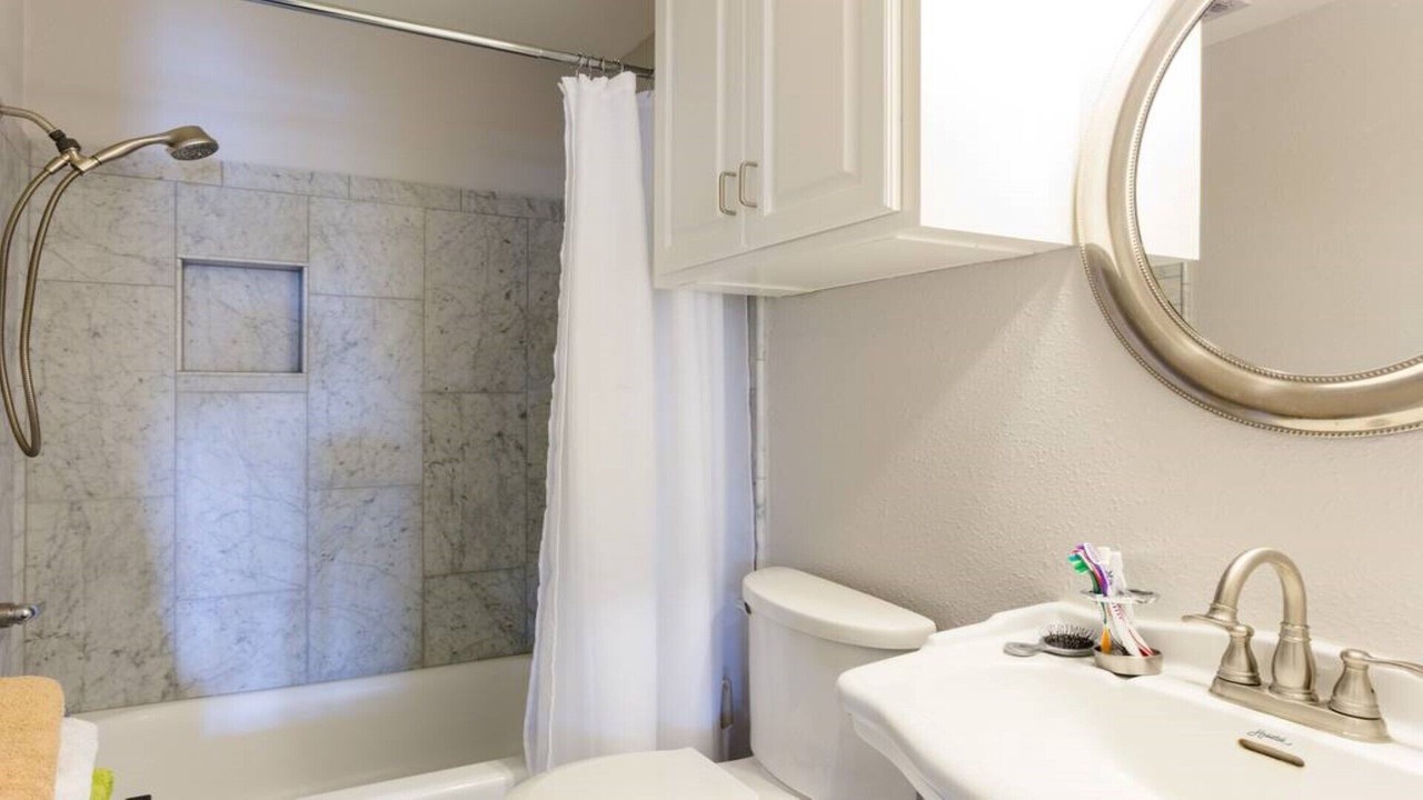 Photo of Bathroom in Lockhart