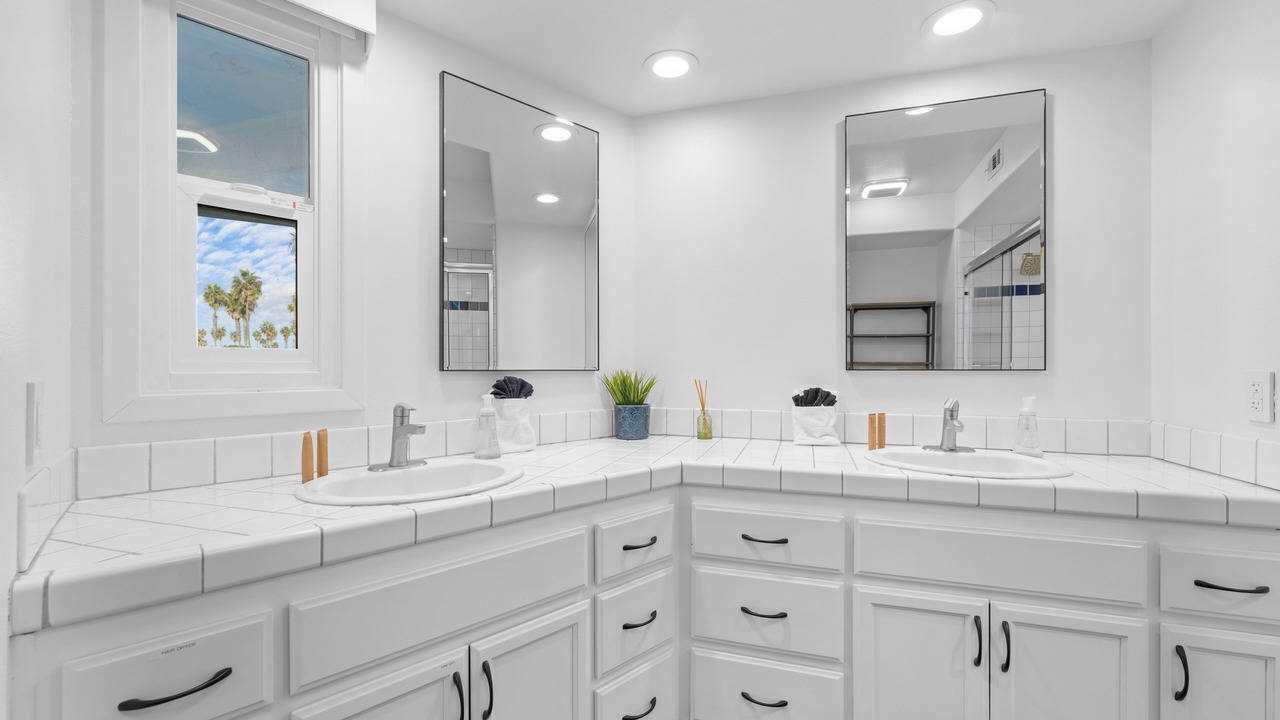 Photo of Bathroom in South Mission Beach