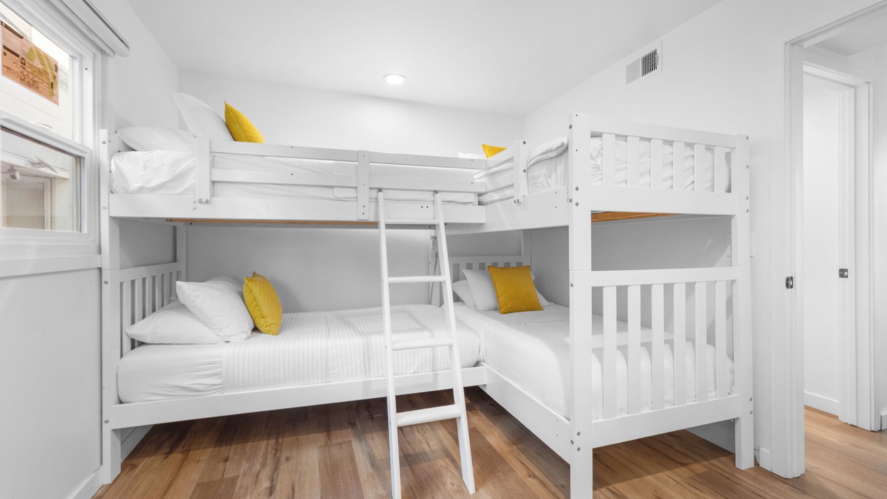 Photo of Bedroom in South Mission Beach