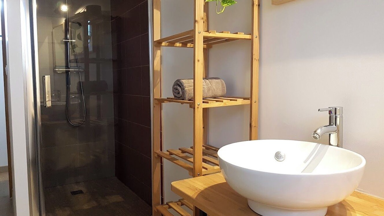 Photo of Bathroom in Neuville-sur-Sarthe