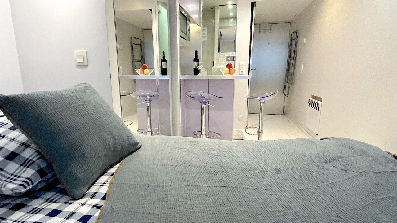 Photo of Bedroom in 6th Arrondissement