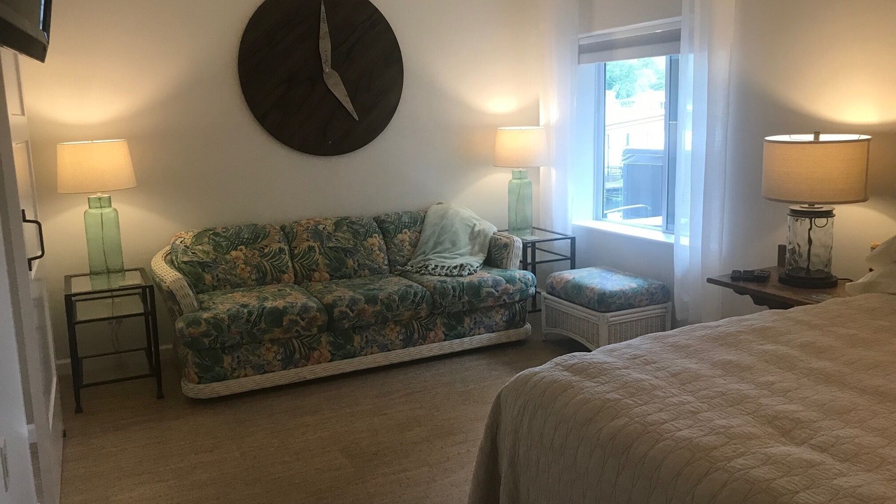 Photo of Bedroom in Sunrise Beach