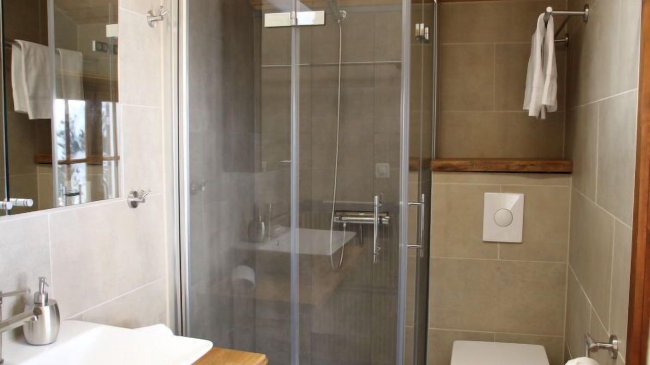 Photo of Bathroom in Moleson