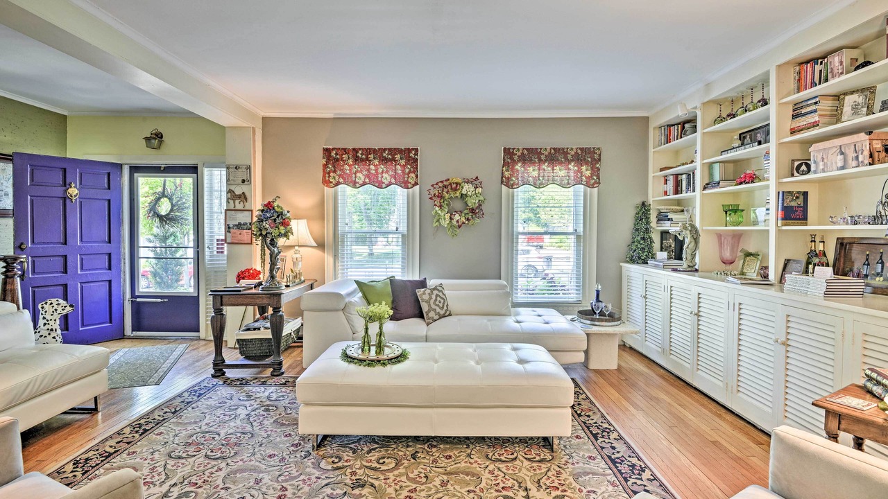 Photo of Livingroom in Hammondsport