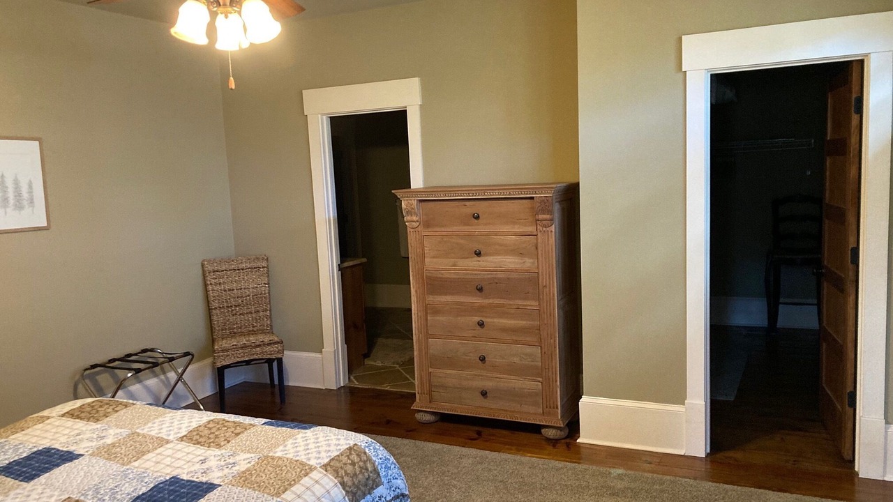 Photo of Bedroom in Lake Toxaway
