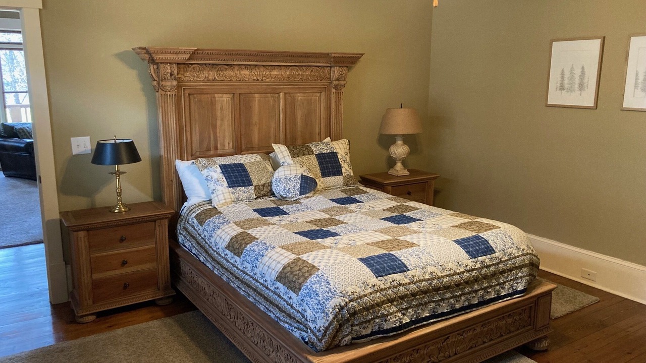 Photo of Bedroom in Lake Toxaway
