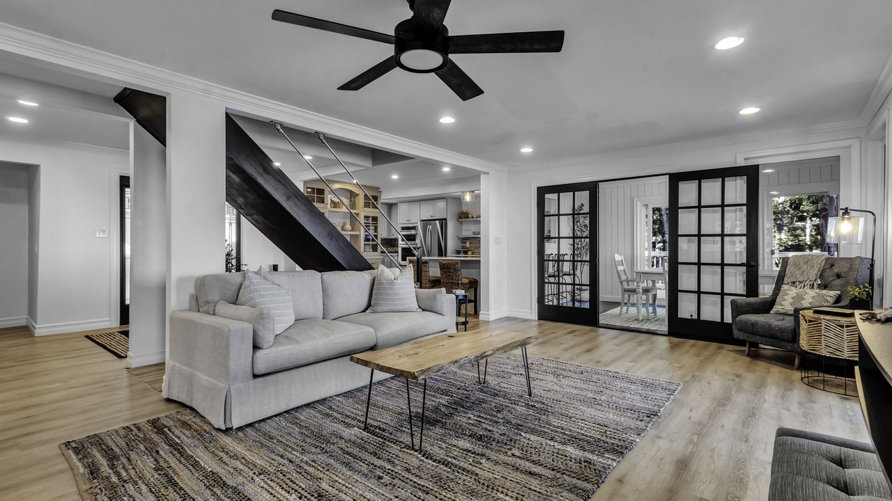 Photo of Livingroom in Youngstown