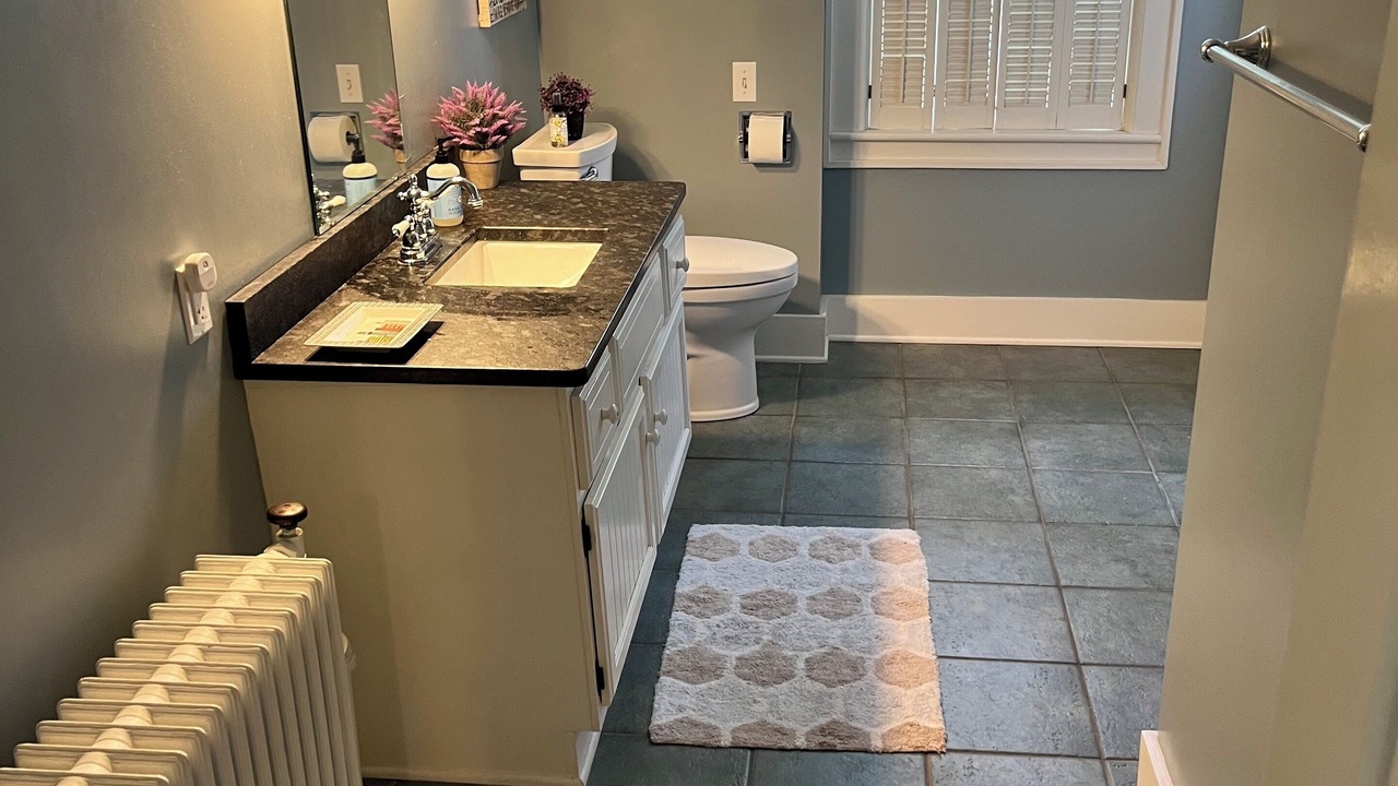 Photo of Bathroom in Decorah