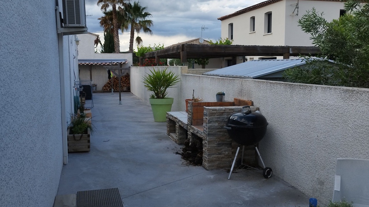 Photo of Patio Balcony in Lieuran-les-Beziers