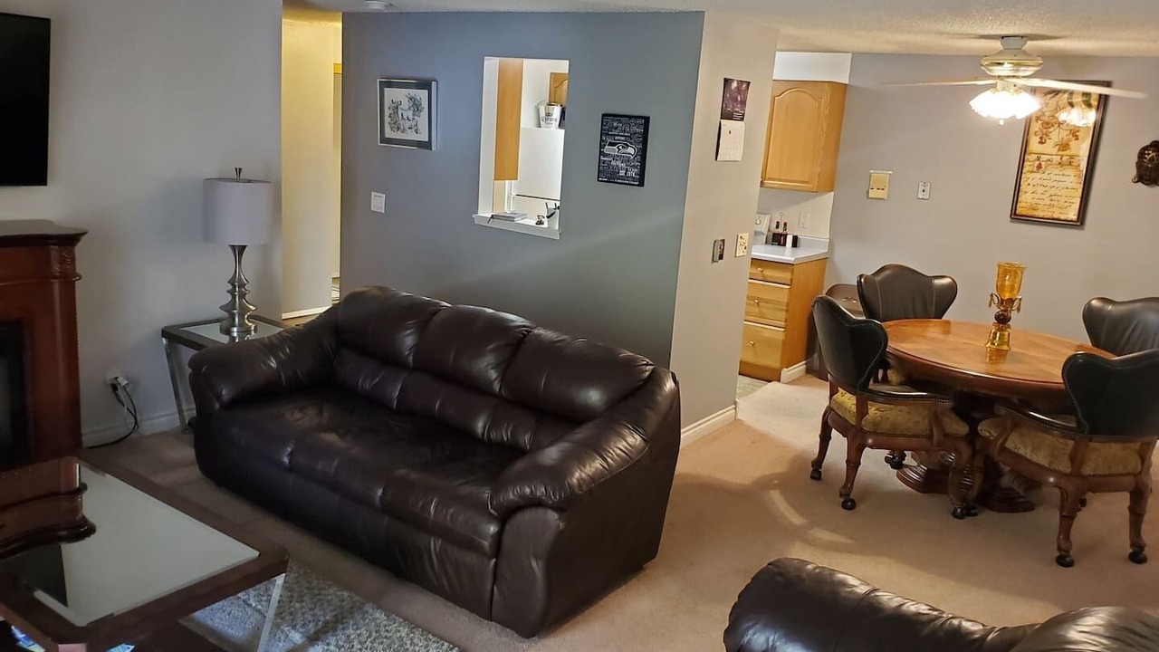 Photo of Livingroom in University Place