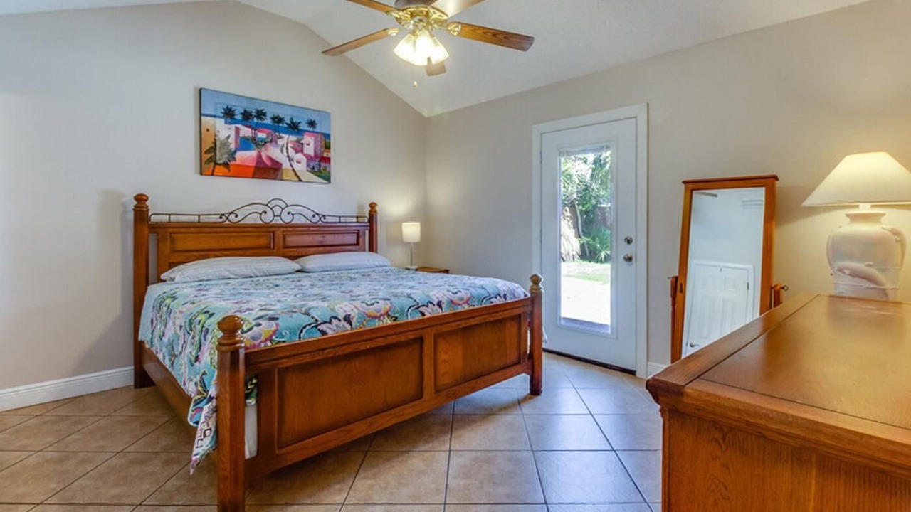 Photo of Bedroom in El Centro Beach