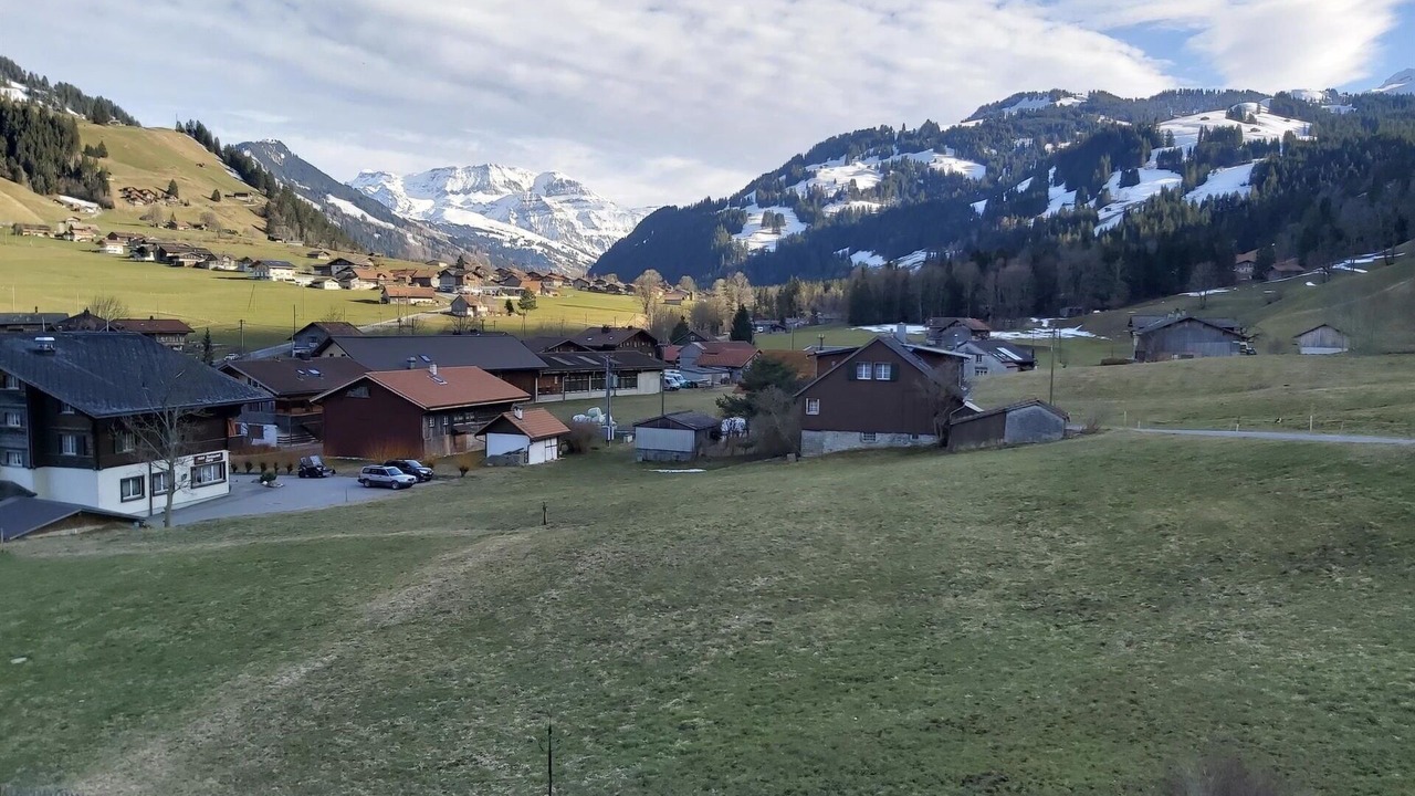Photo of Others in Oeschseite