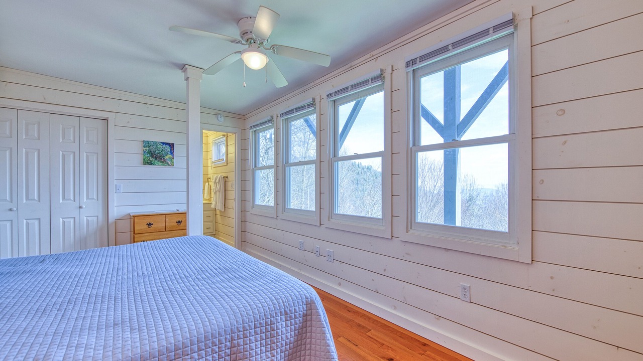 Photo of Bedroom in Maggie Valley