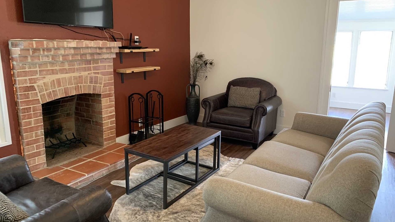 Photo of Livingroom in Hondo