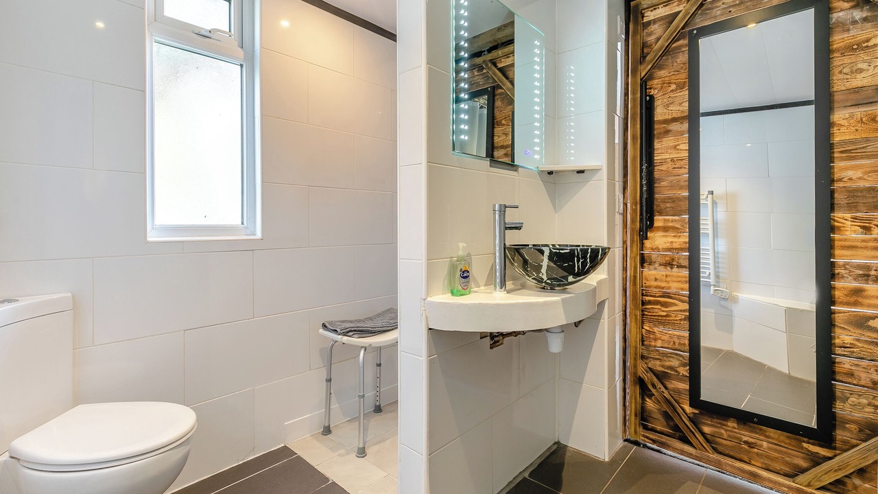 Photo of Bathroom in Seaton