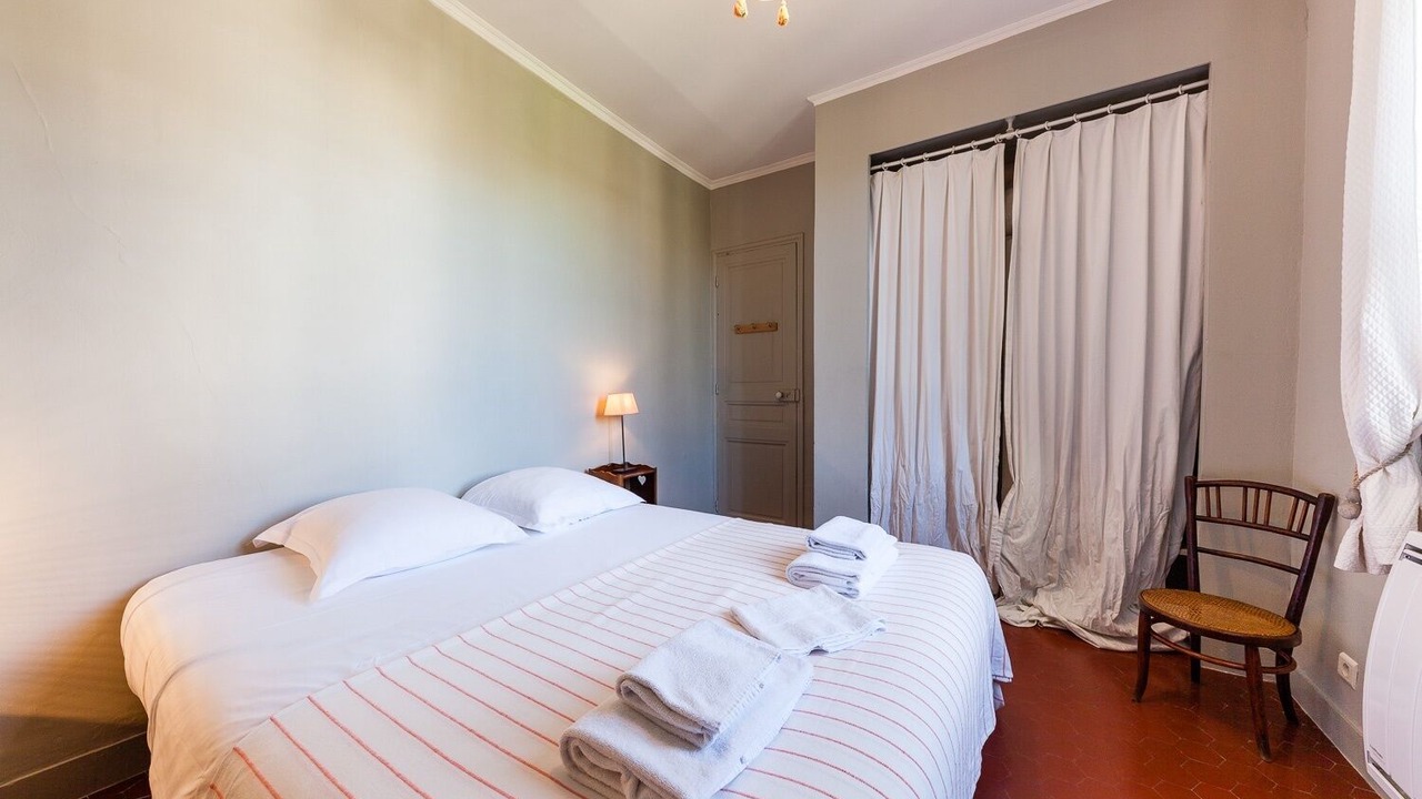 Photo of Bedroom in Les Cinq Avenues