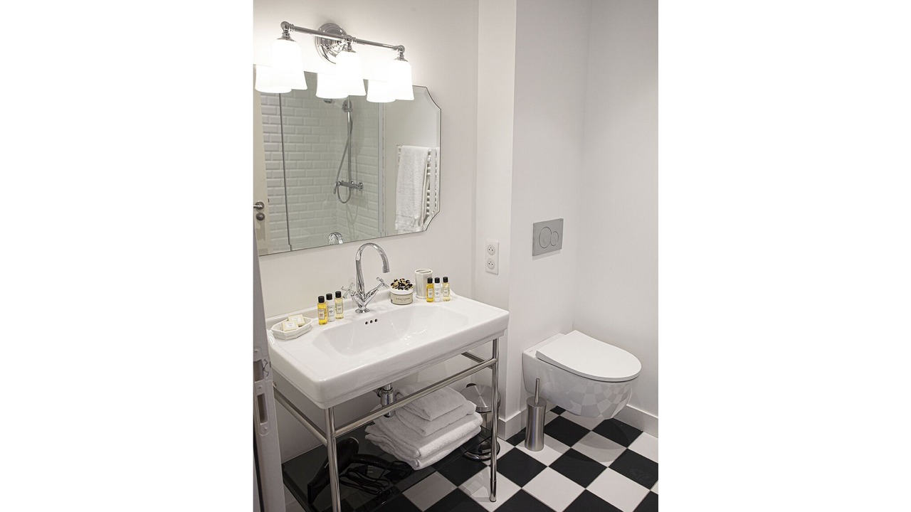 Photo of Bathroom in Le Canon