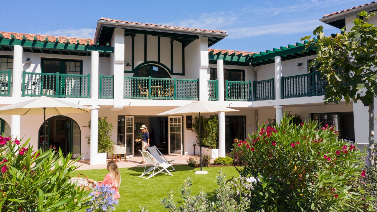 Photo of Outdoor in Le Canon