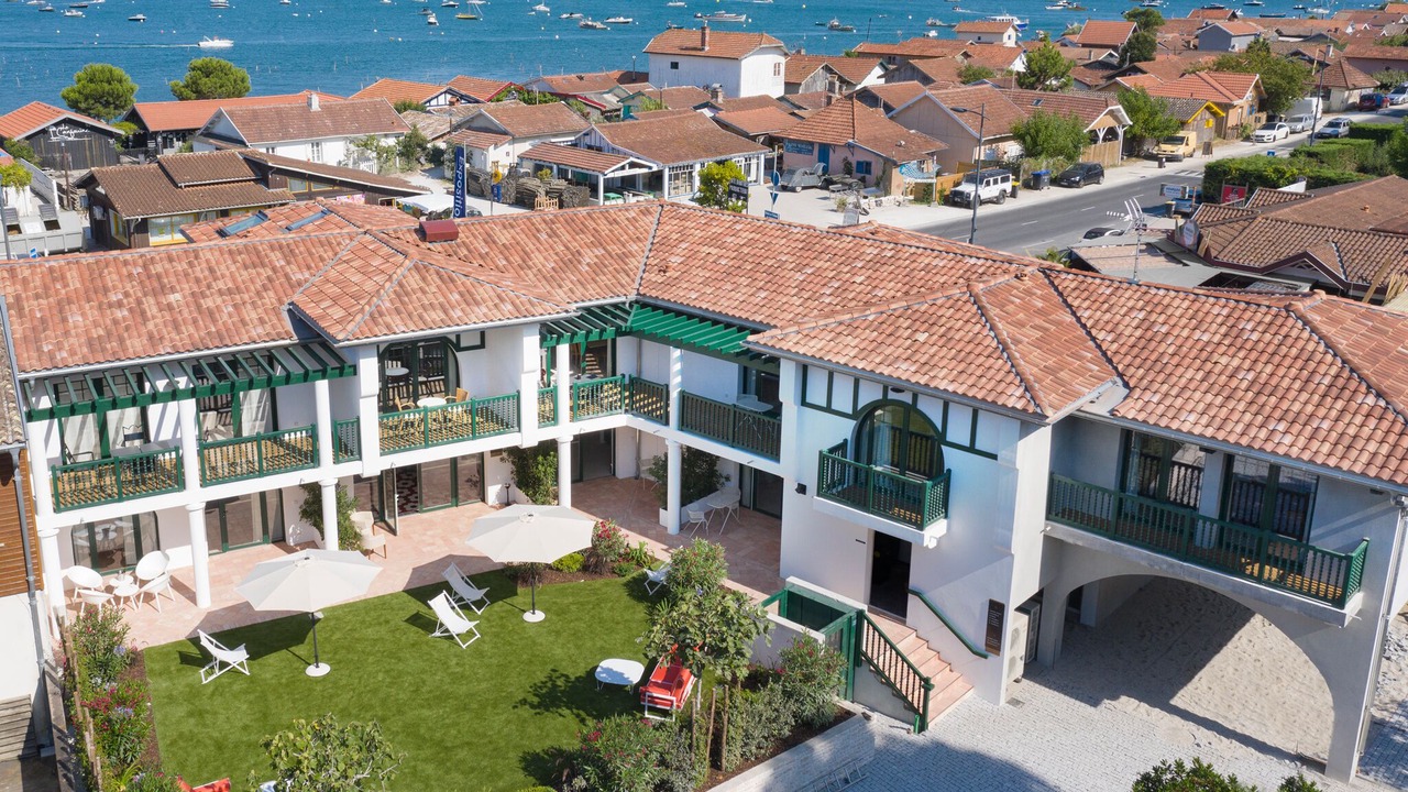 Photo of Outdoor in Le Canon