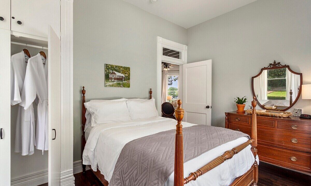 Photo of Bedroom in Springdale