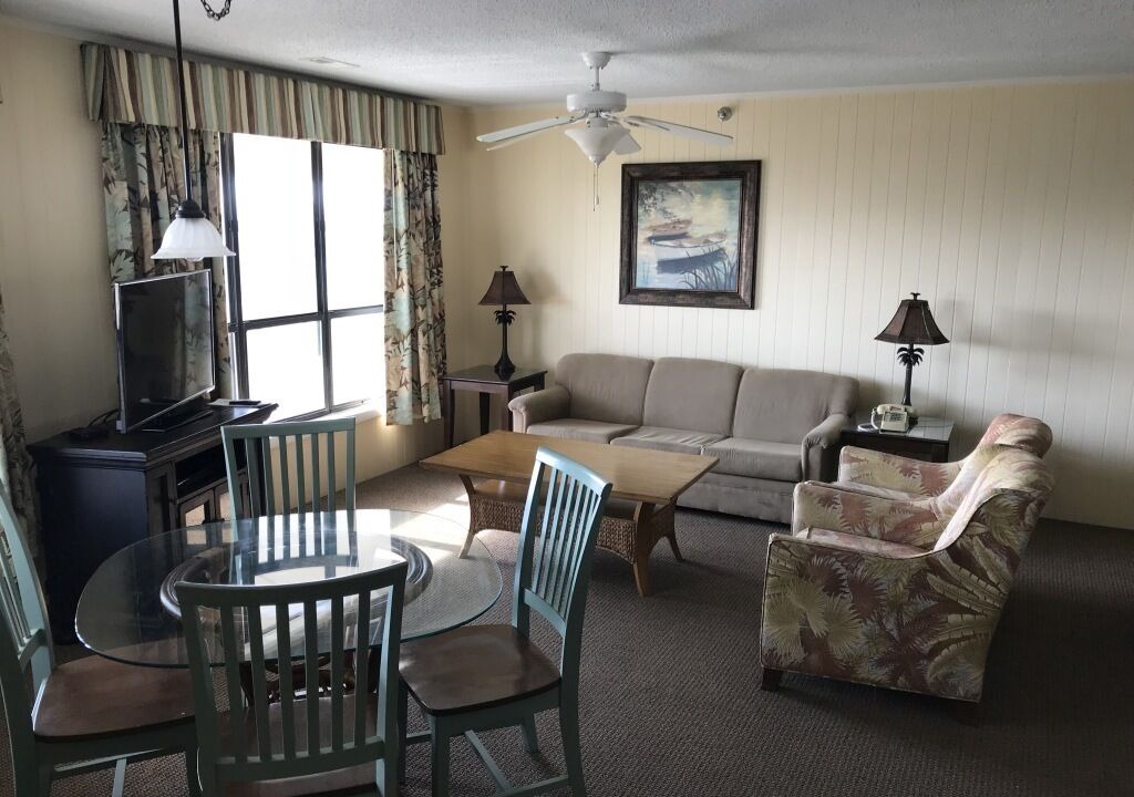 Photo of Livingroom in Atlantic Beach