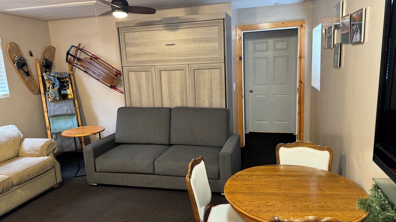 Photo of Livingroom in Duck Creek Village