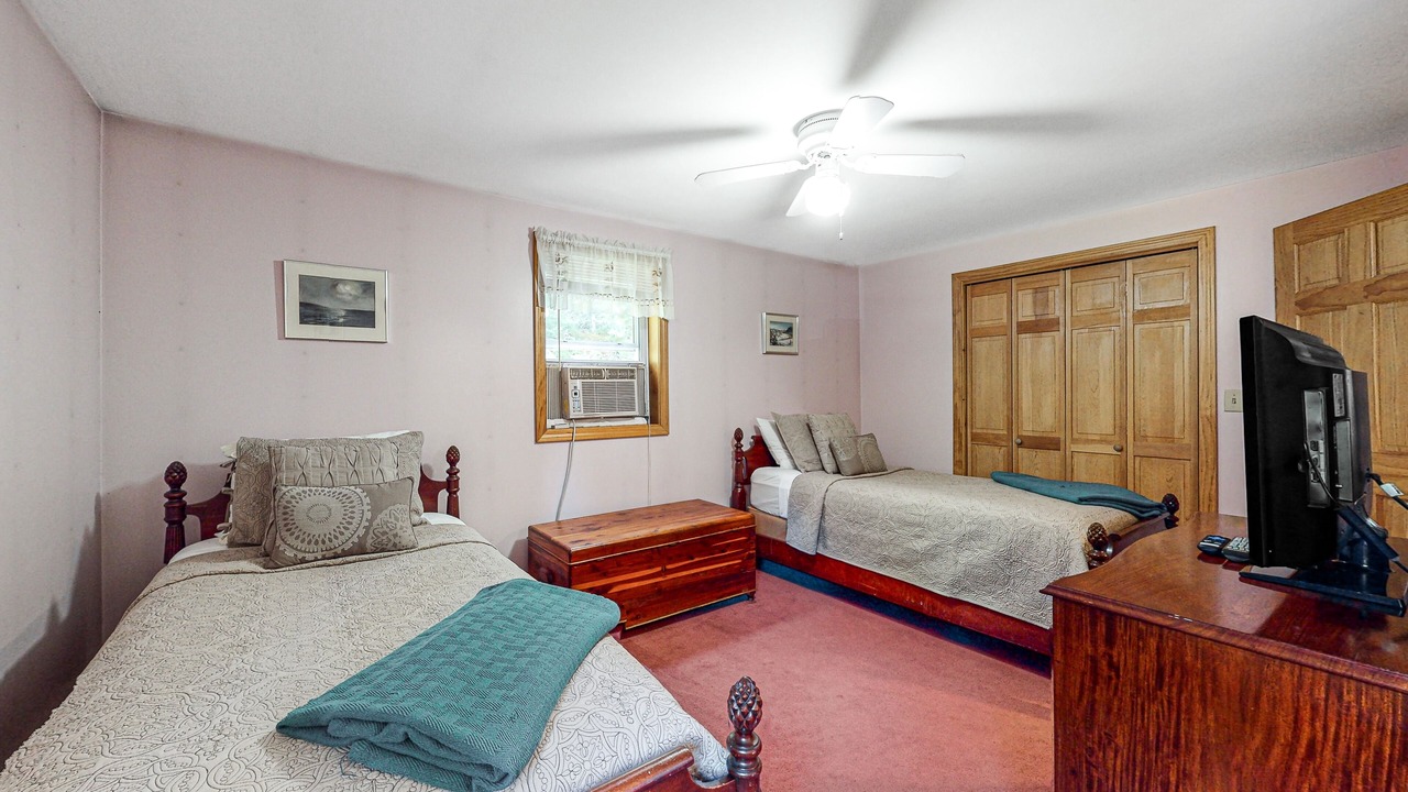 Photo of Others in Bowerbank