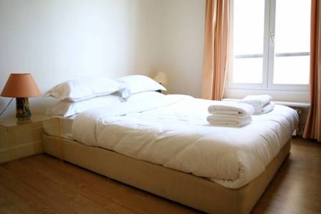 Photo of Bedroom in Notre-Dame-des-Champs