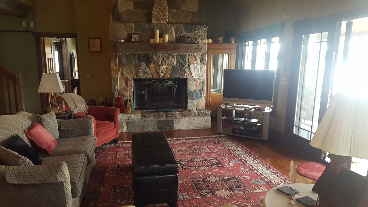 Photo of Livingroom in Grass Lake