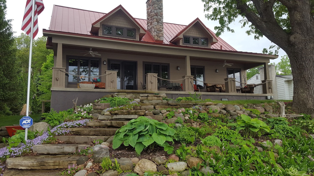 Photo of Outdoor in Grass Lake